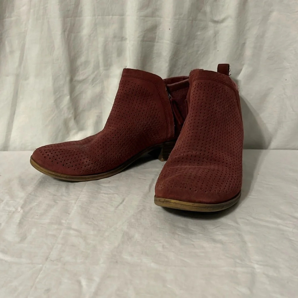 Tom’s Deia Perforated Deep Rose Burgundy Maroon Red Ankle Bootie